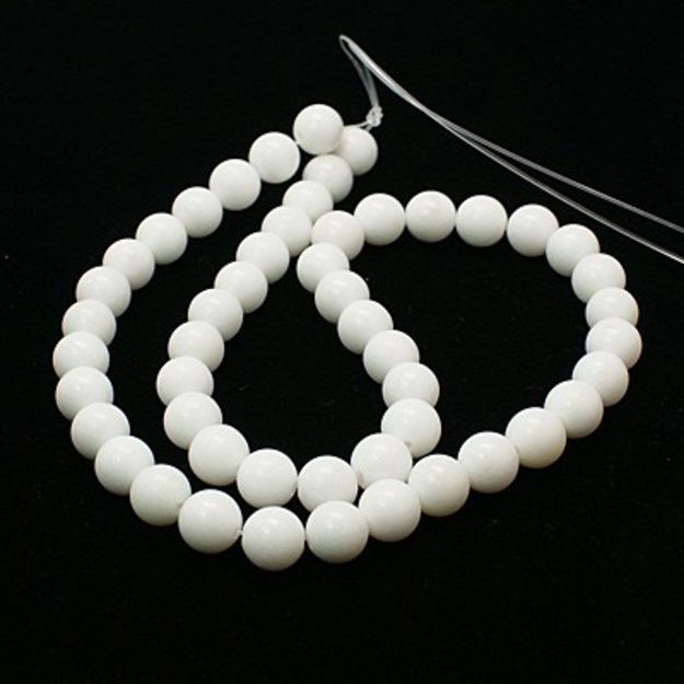 <b>Baltas oniksas</b> blizgus apvalus 10mm, juosta