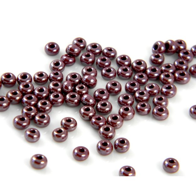 Čekiškas biseris Opaque-Sfinx raudonai violetinis(18600) 10/0 50g