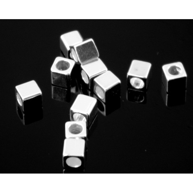 Intarpas kubelis sidabro sp. 3x3x3mm