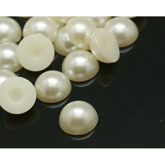 Plastikiniai pusiniai perlai 5mm 100vnt