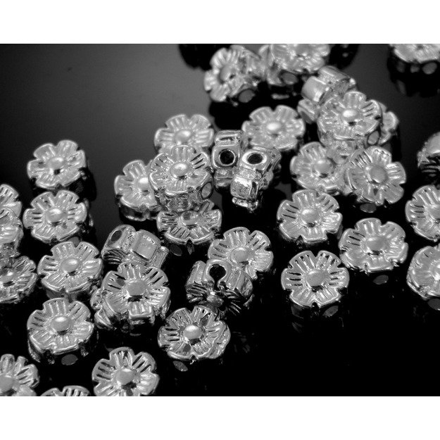 Intarpas Gėlytė sidabro spalvos 6x3 mm