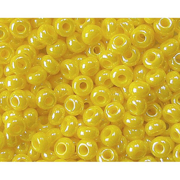 Čekiškas biseris Opaque-Sfinx geltonas(88110) 10/0 50g